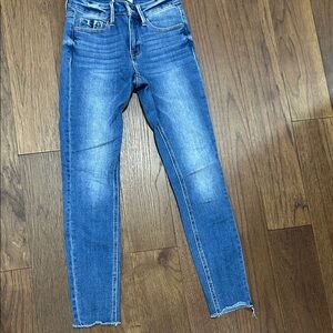 Stylish Blue Women's Cropped Jeans
